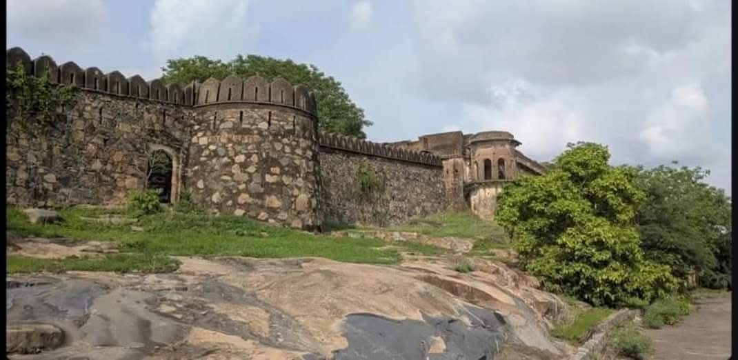 mangalgarh fort mahoba