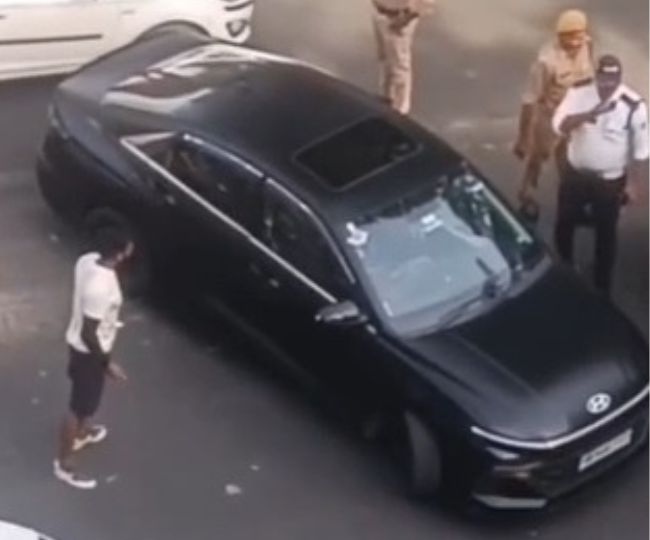 haryana youth threaten police