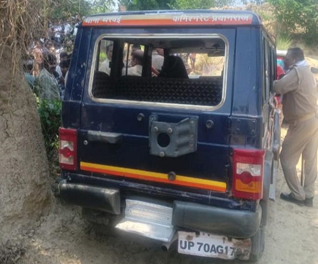 distroyed police vehicil