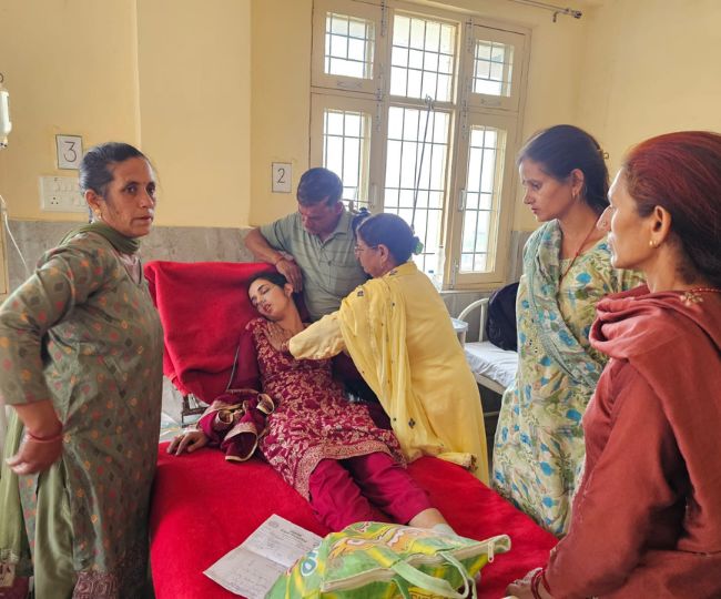 Mandi Bus Accident 12