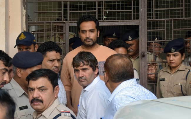 Samarth in court J 21541