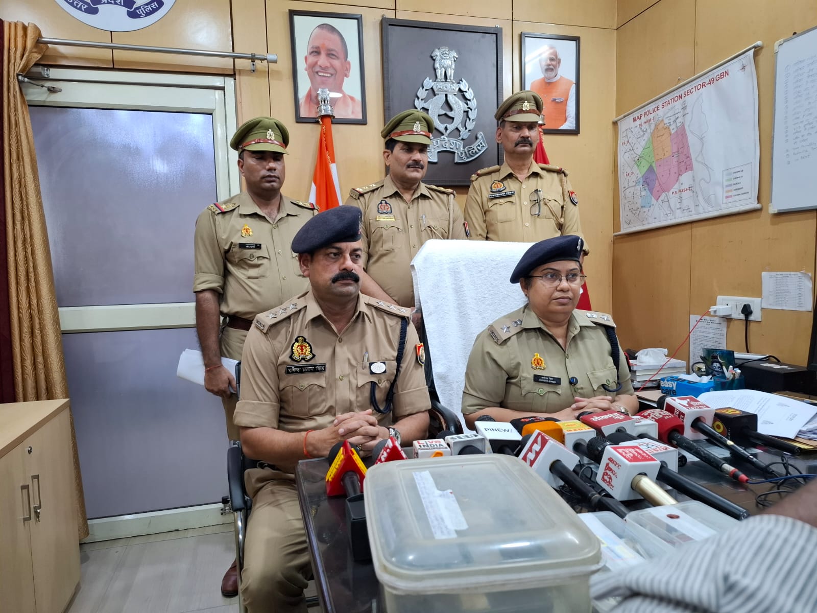 noida-arrest2