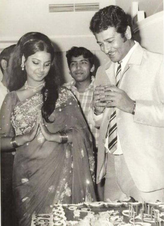 Rekha Kissing scene