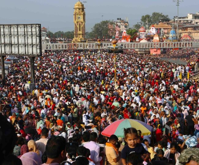 Somvati Amavasya Crowd