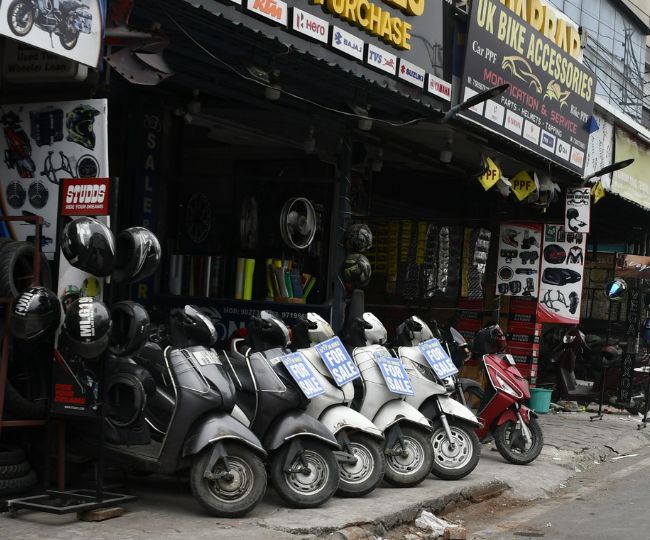 road pedestrians rights evicted