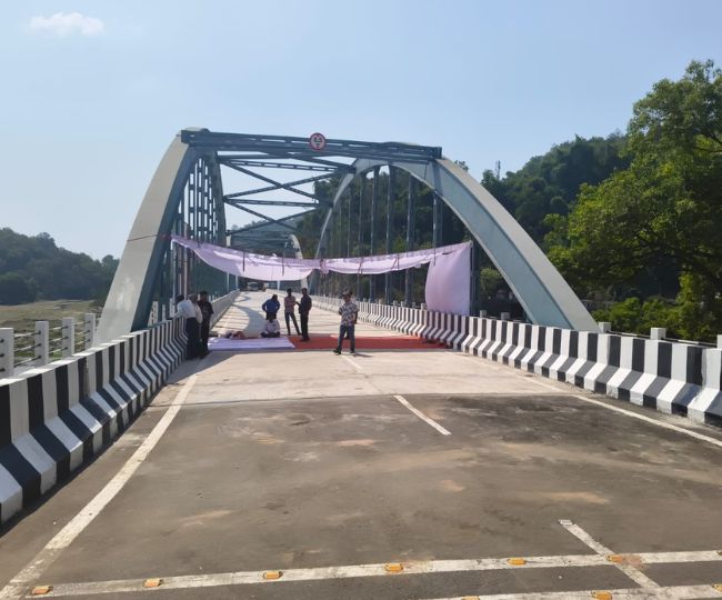 Bow String bridge
