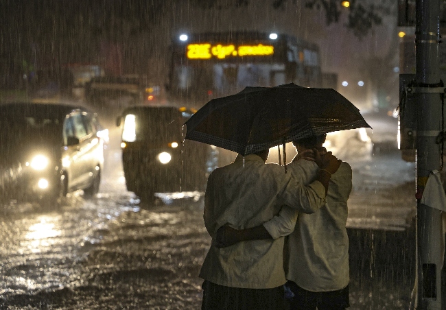 IMD issues severe heatwave alert