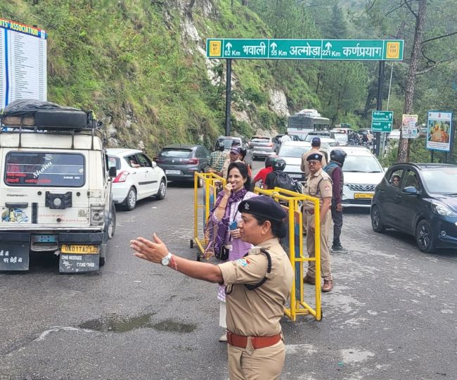 Nainital Traffic Jam