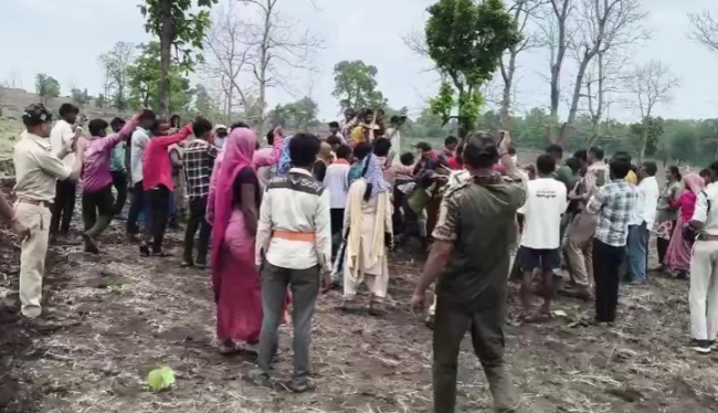 khn attack on forest team 8595472