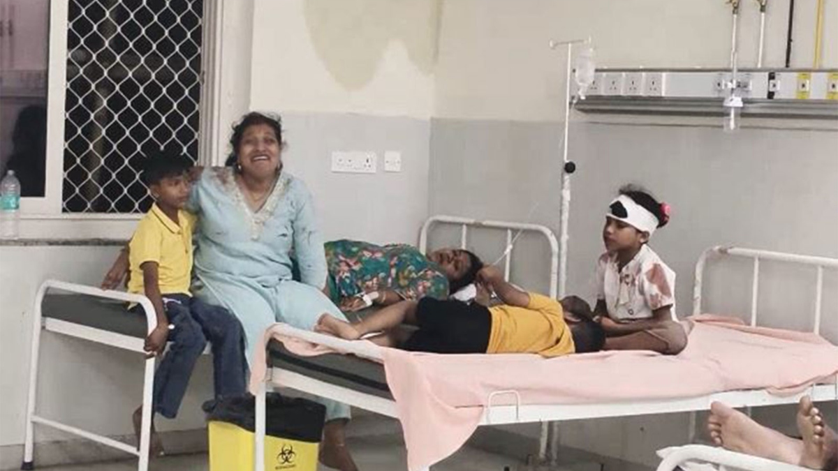 दुर्घटना में पीड़ित लोग।