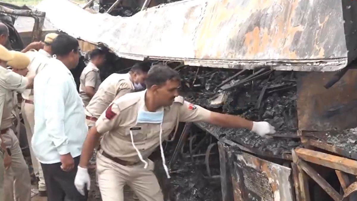 Delhi-Mumbai Expressway Major road accident (2)