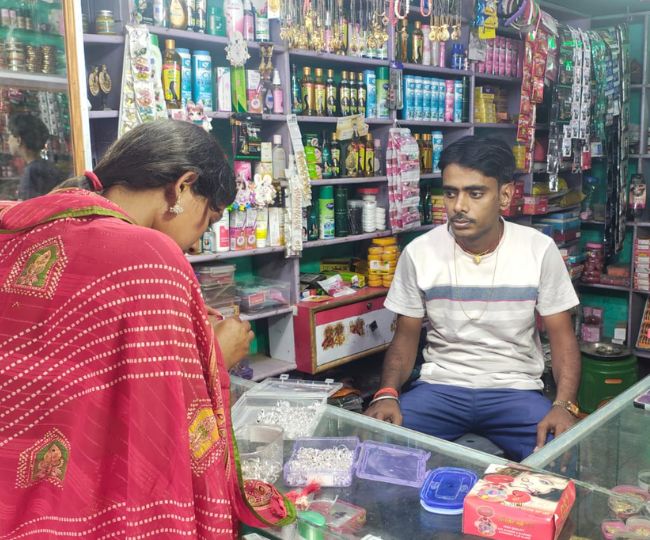 Jamui Gauri Devi From rs 5 to 30K Month Beauty Parlor Success (1)