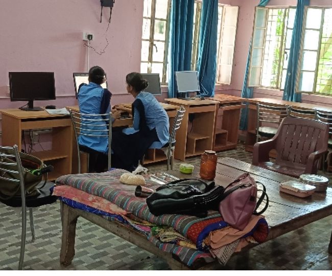 Katihar School Scandal Teachers Sleep Students Teach Computer (1)