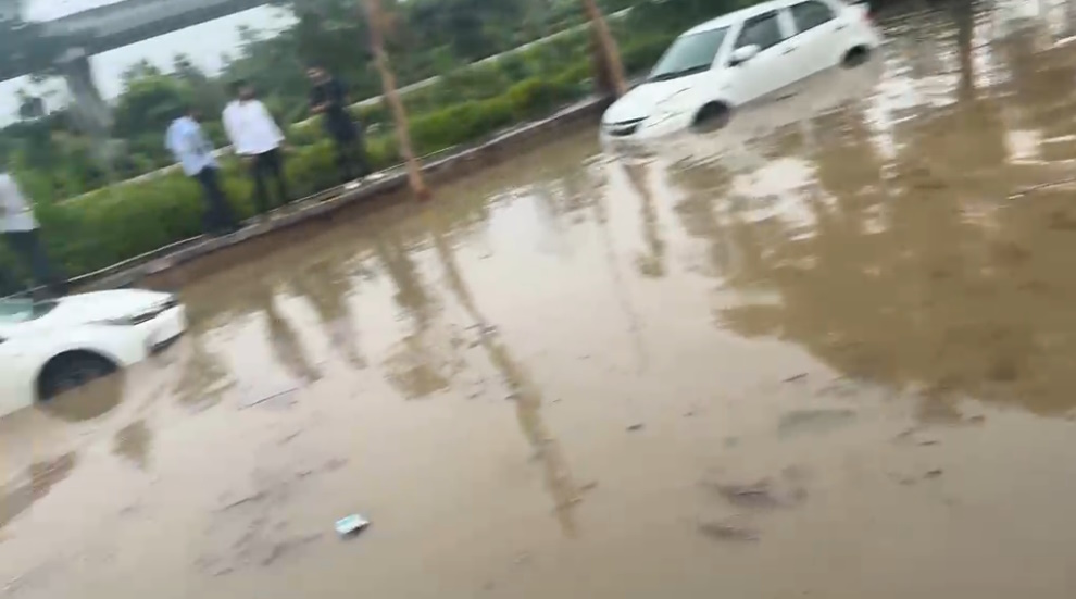 noida rain