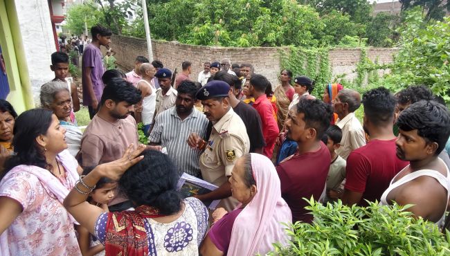 Bhagalpur Robbery Army Jawan Family Held Hostage Lakhs Looted