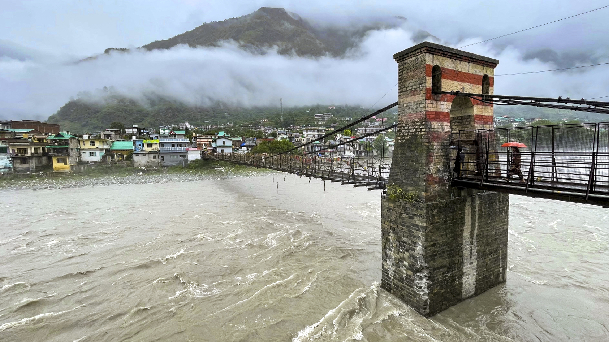 HIMACHAL_RAIN_LANDLSIDE