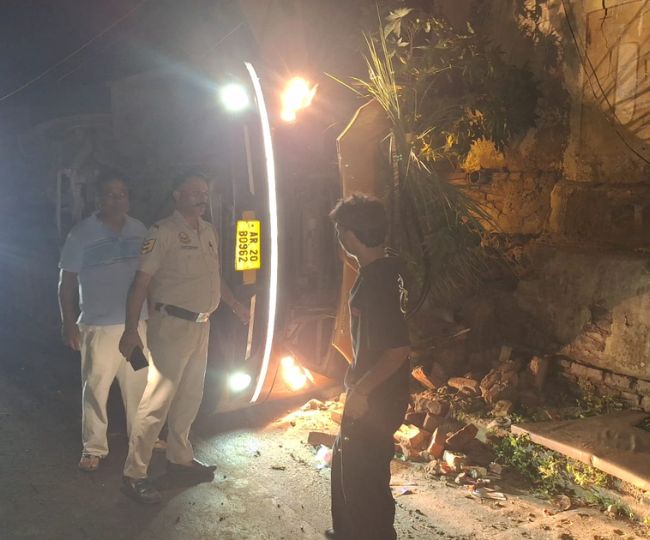 Volvo Accident 11