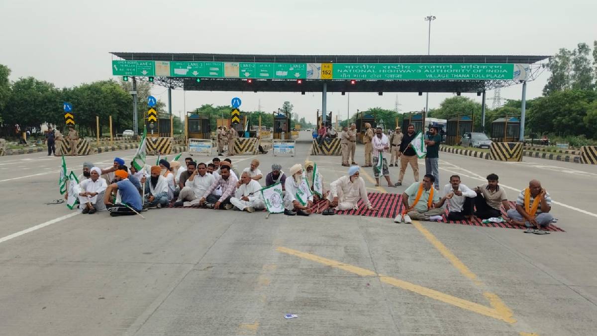 kisan dharna