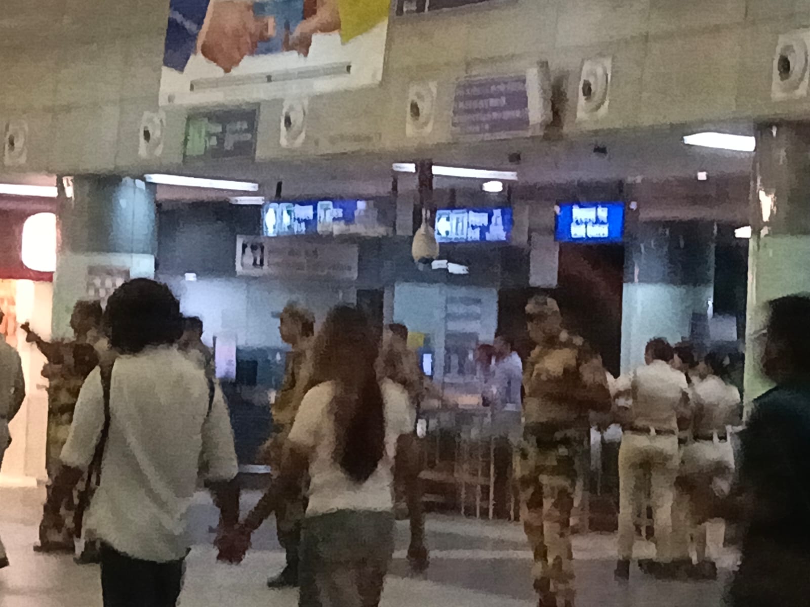 delhi metro closed