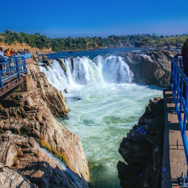 dhuandhar waterfall