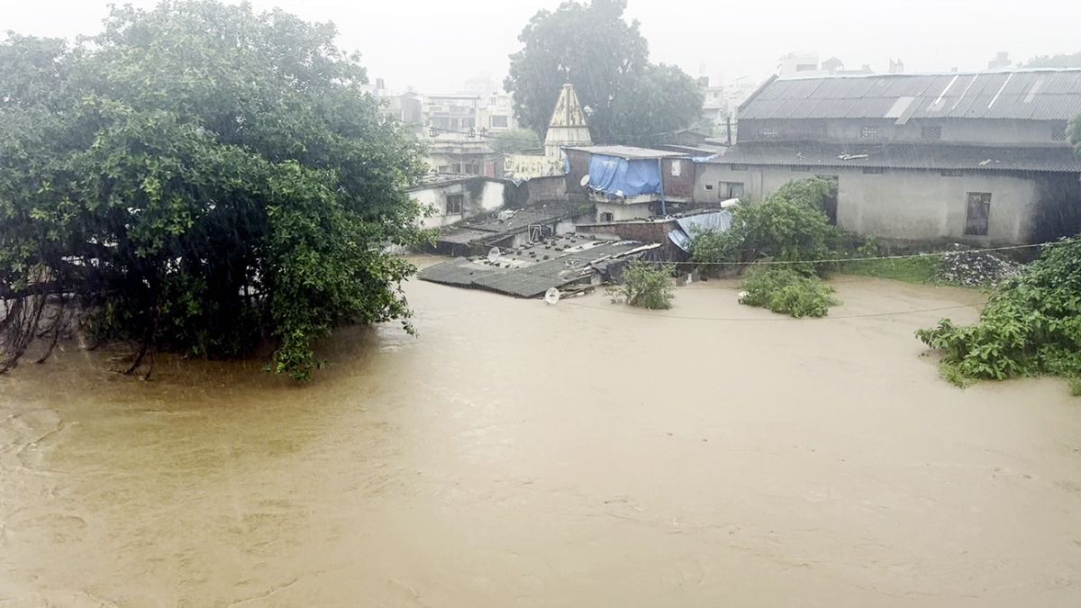 Gujarat flood Heavy Rain (2)