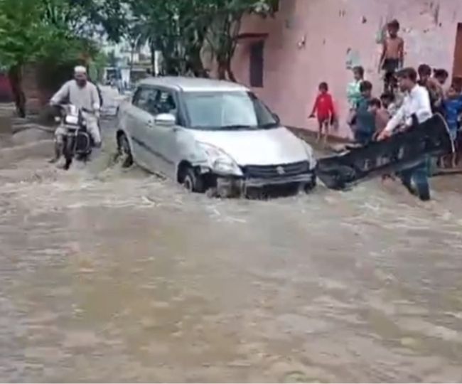 Vikasnagar People face Problem in Rain