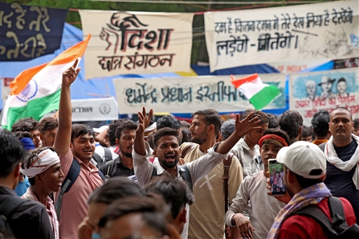2026-07-25T042645Z_1940796674_RC2RKMAN6LUG_RTRMADP_3_INDIA-POLITICS