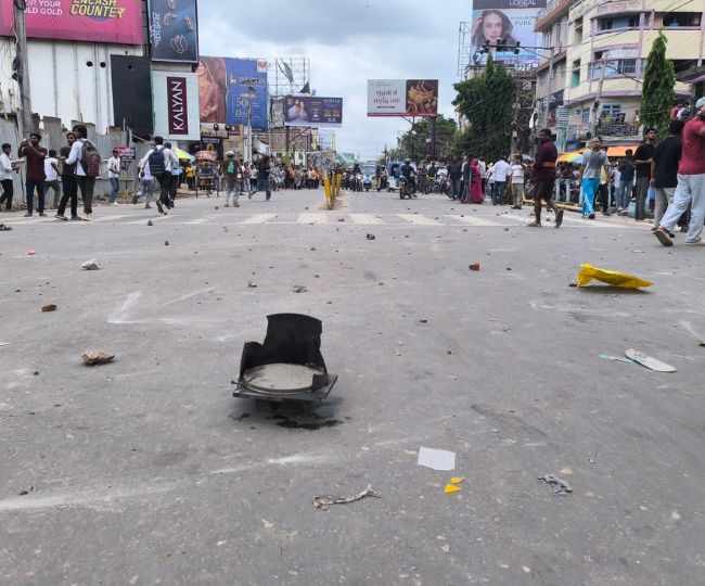 bhagalpur neet protest bihar bandh turns violent vehicles damaged (4)