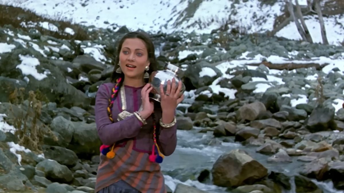 Husn pahadon ka song (1)