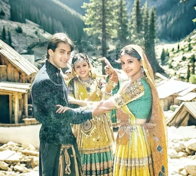 Kanchan In Sanam Bewafa