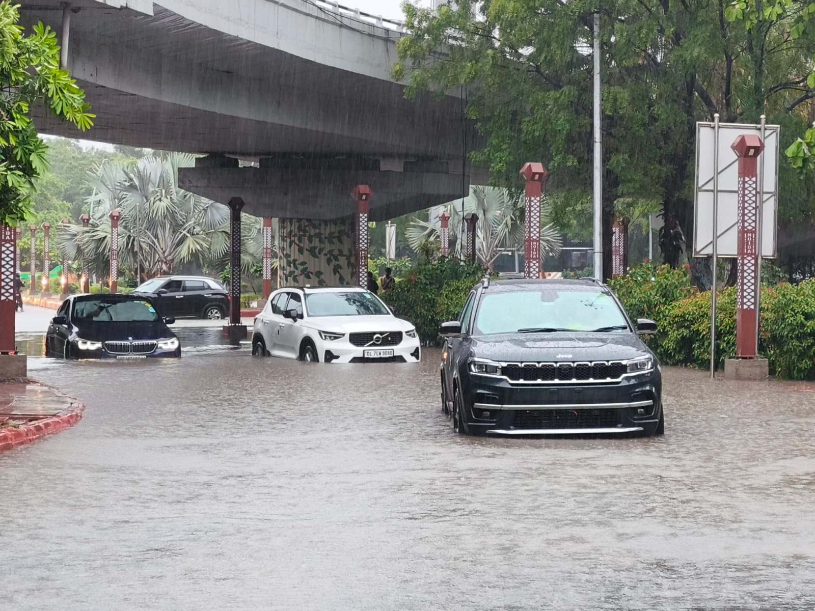 noida rain