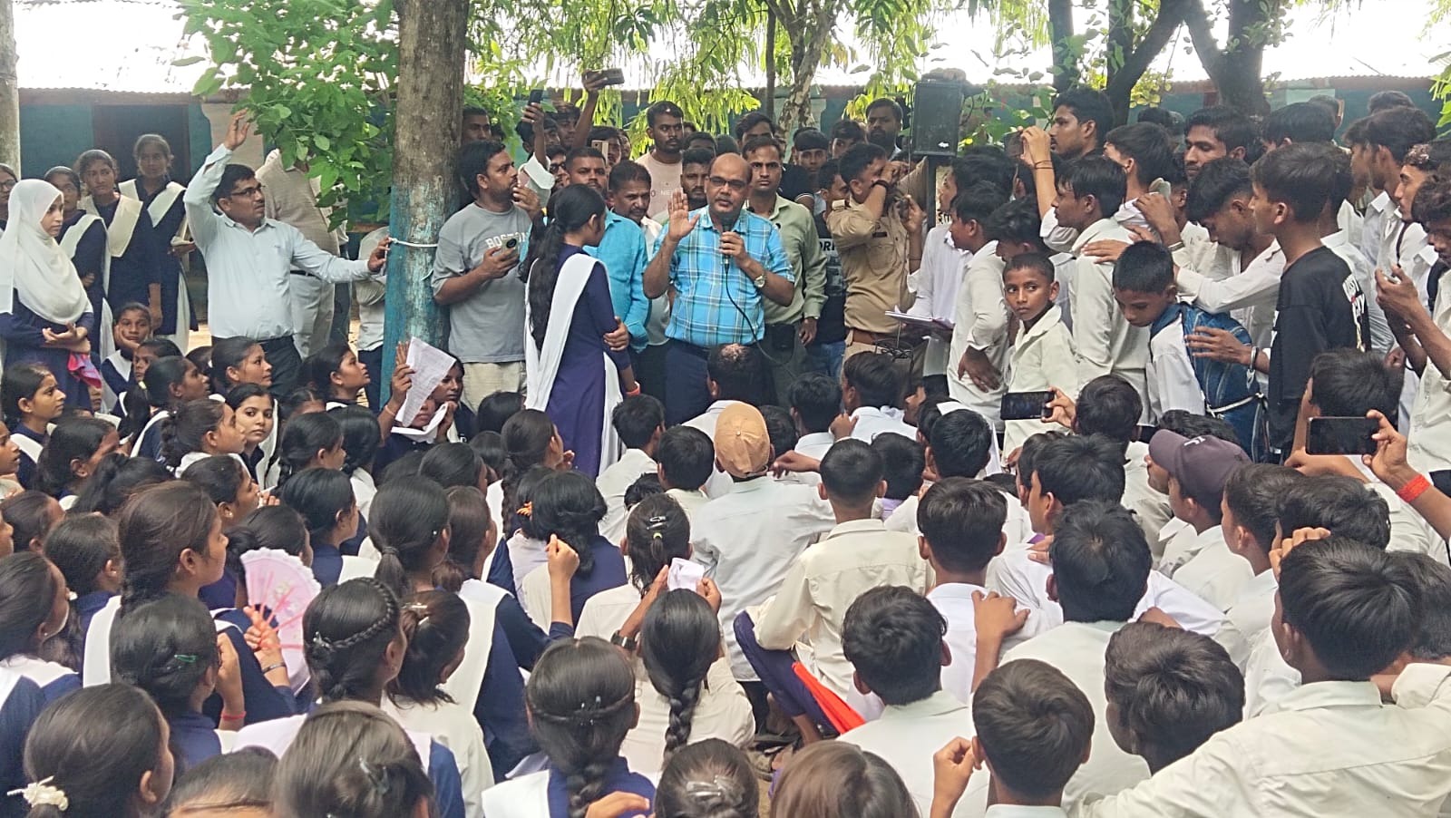 Gen Z and Alpha Students Protest in Fatehpur Gen Z and Alpha Students Protest in Fatehpur