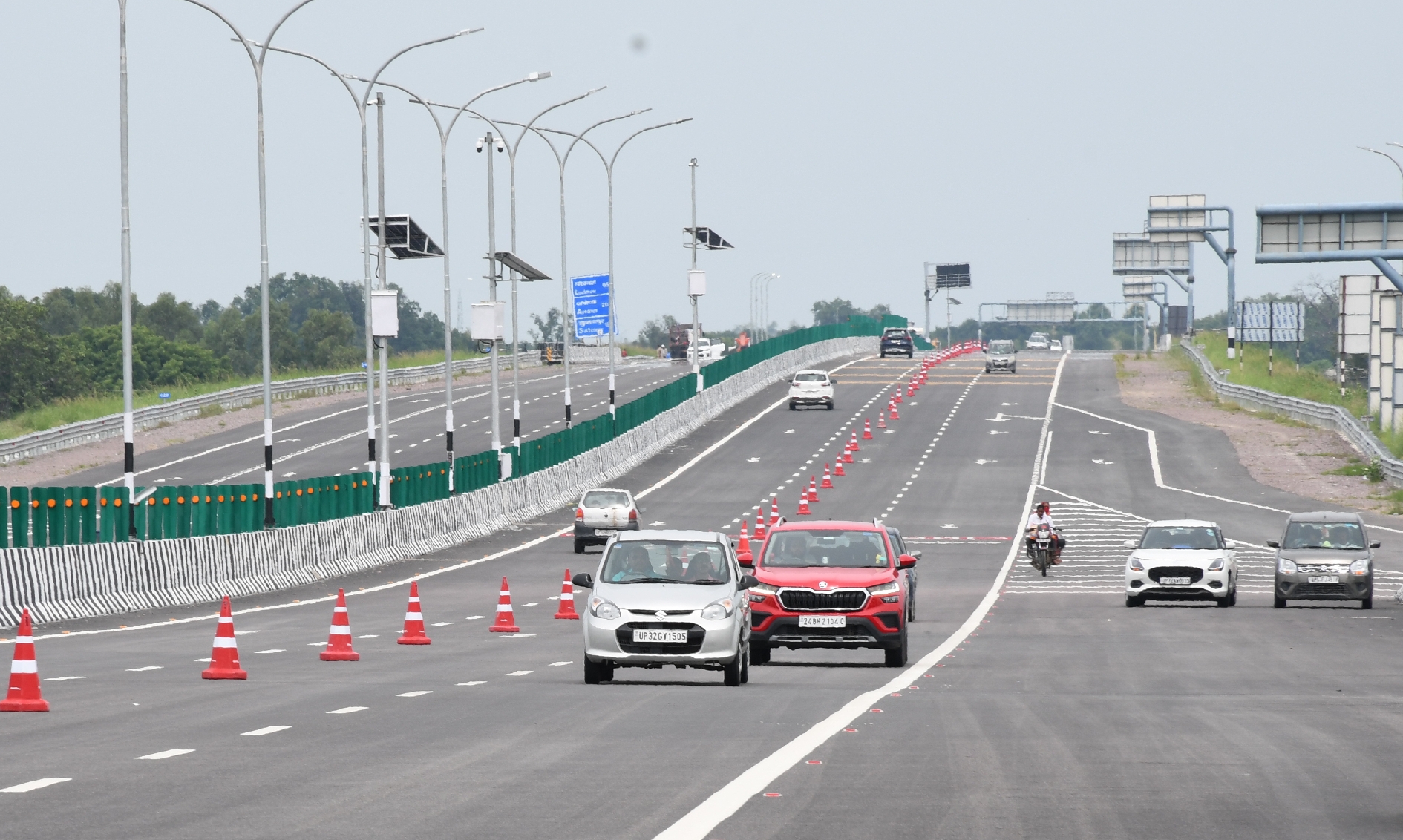 Lucknow Kanpur Expressway 